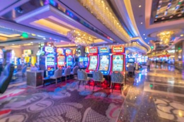 slotobet live baccarat table on mobile phone screen